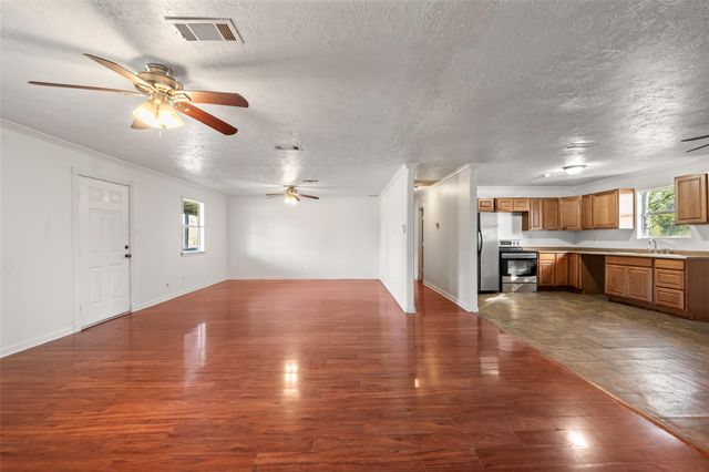 14968 Fm 1696 Road, Bedias, TX 77831