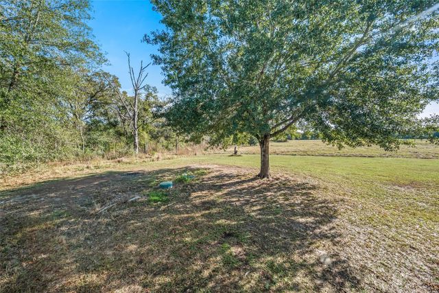 14968 Fm 1696 Road, Bedias, TX 77831