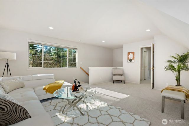 19508 SE 24th Place, Sammamish, WA 98075