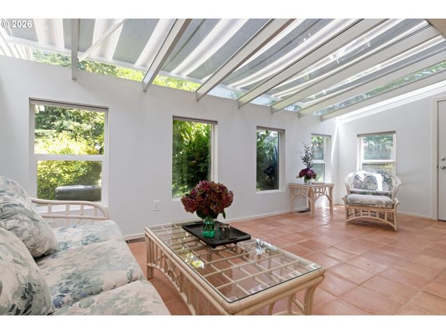 32400 Sw ARBOR LAKE Dr, Wilsonville, OR 97070