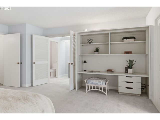 32400 Sw ARBOR LAKE Dr, Wilsonville, OR 97070