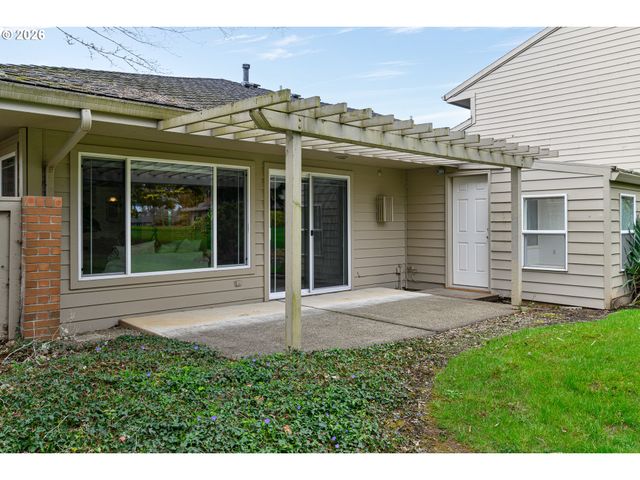 32400 Sw ARBOR LAKE Dr, Wilsonville, OR 97070