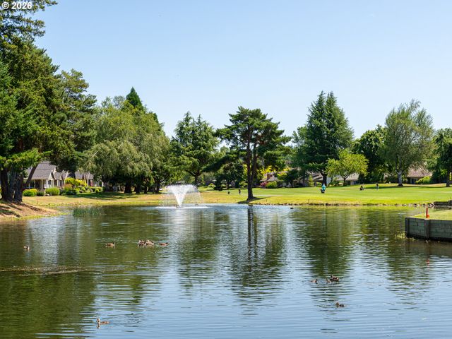 32400 Sw ARBOR LAKE Dr, Wilsonville, OR 97070