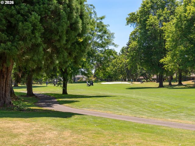 32400 Sw ARBOR LAKE Dr, Wilsonville, OR 97070