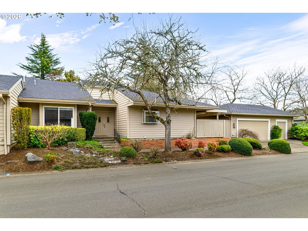 32400 Sw ARBOR LAKE Dr, Wilsonville, OR 97070