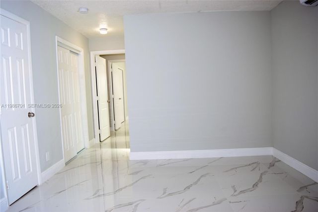 622 NE 6th St 2, Hallandale Beach, FL 33009