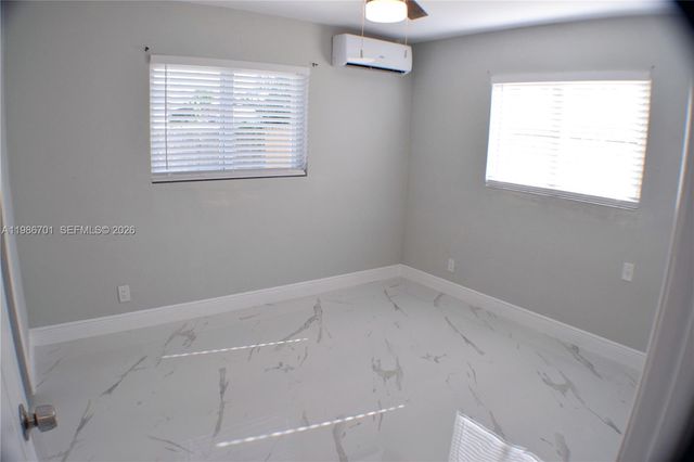 622 NE 6th St 2, Hallandale Beach, FL 33009