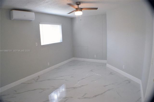 622 NE 6th St 2, Hallandale Beach, FL 33009