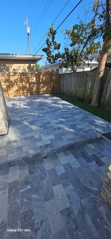 622 NE 6th St 2, Hallandale Beach, FL 33009