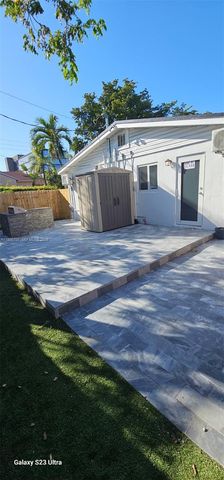 622 NE 6th St 2, Hallandale Beach, FL 33009