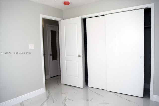 622 NE 6th St 2, Hallandale Beach, FL 33009