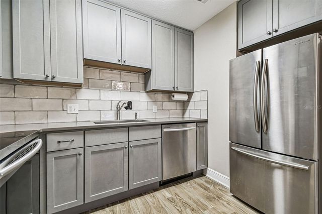 13691 ORANGE SUNSET DRIVE 201, Tampa, FL 33618