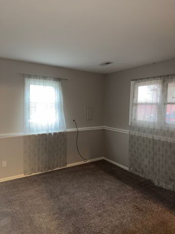 220 N Rosedale Avenue, Aurora, IL 60506