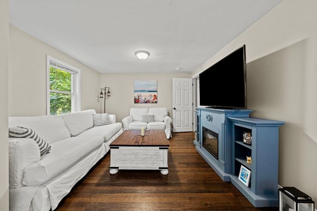 5 Macarthur Circle, Swampscott, MA 01907