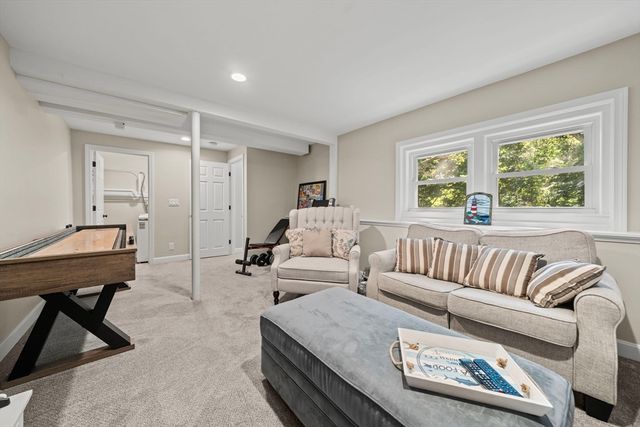 5 Macarthur Circle, Swampscott, MA 01907