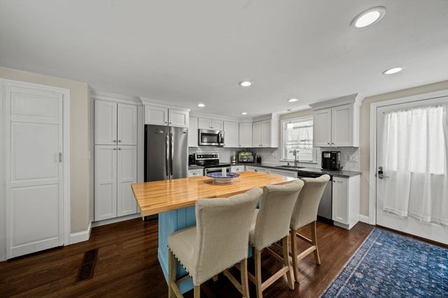 5 Macarthur Circle, Swampscott, MA 01907