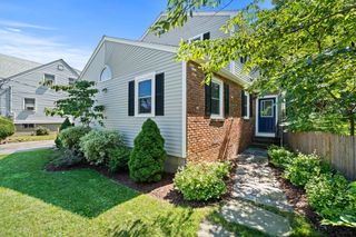 5 Macarthur Circle, Swampscott, MA 01907