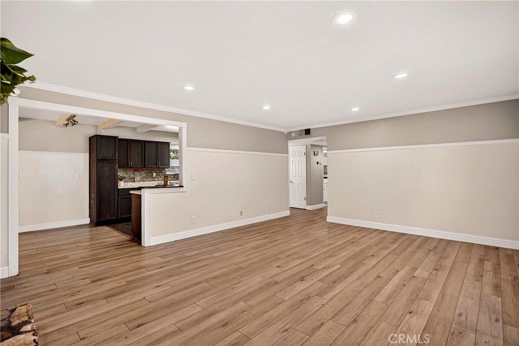 Image 10 of property listing at 6 Mayfair, Chico, CA 95973