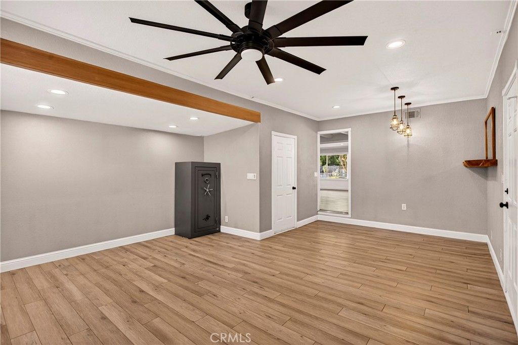 Image 17 of property listing at 6 Mayfair, Chico, CA 95973