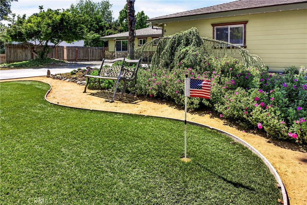 Image 4 of property listing at 6 Mayfair, Chico, CA 95973