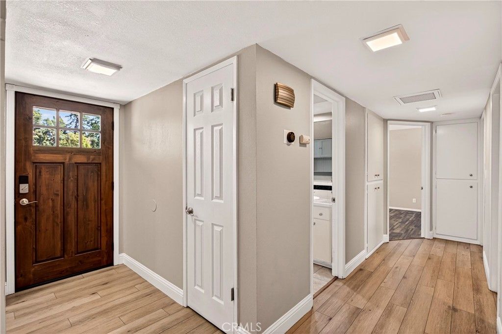 Image 7 of property listing at 6 Mayfair, Chico, CA 95973