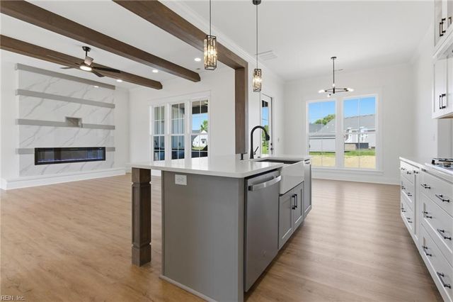 112 Yawl ST, Elizabeth City, NC 27909