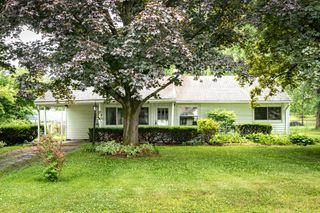 7 Weymouth Drive, Enfield, CT 06082