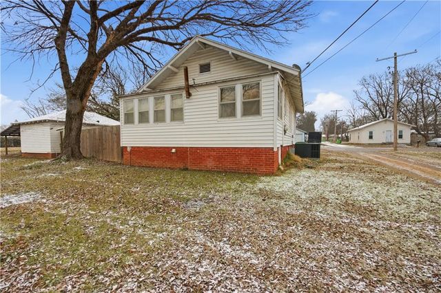 309 S Montgomery Street, Cherryvale, KS 67335