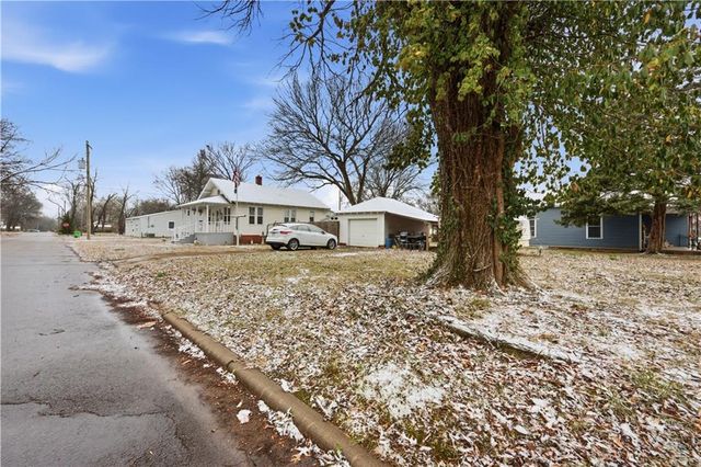 309 S Montgomery Street, Cherryvale, KS 67335