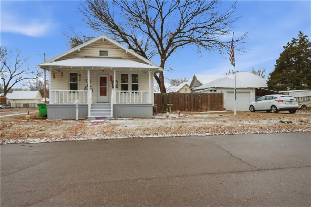 309 S Montgomery Street, Cherryvale, KS 67335
