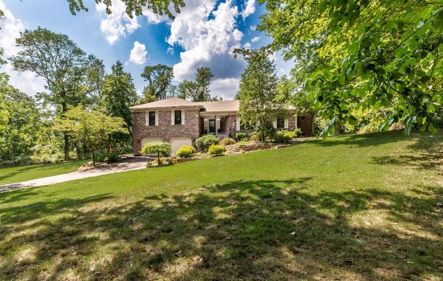 5828 Harmony Woods Lane, Evansville, IN 47720