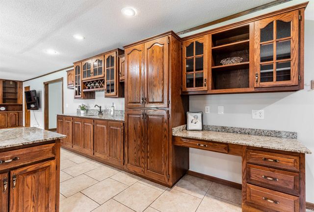 5828 Harmony Woods Lane, Evansville, IN 47720