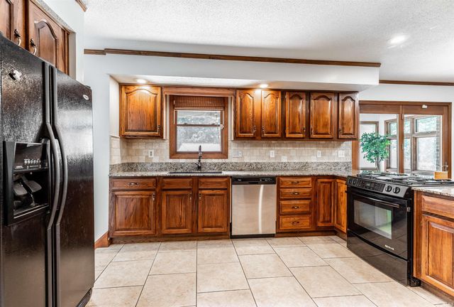 5828 Harmony Woods Lane, Evansville, IN 47720