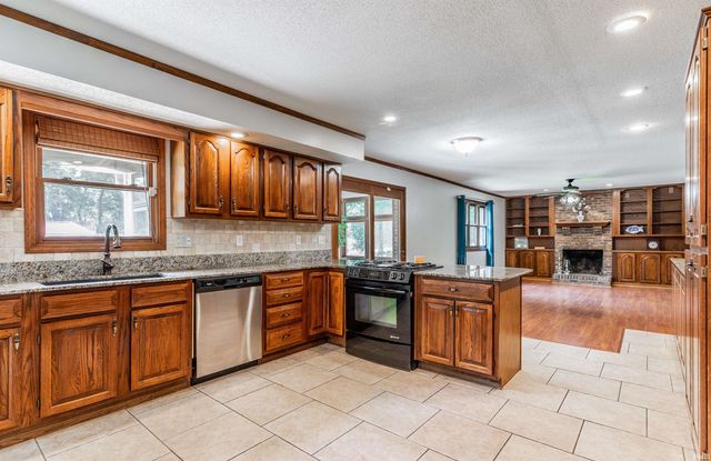 5828 Harmony Woods Lane, Evansville, IN 47720