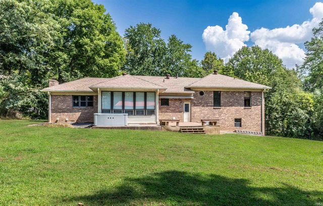 5828 Harmony Woods Lane, Evansville, IN 47720