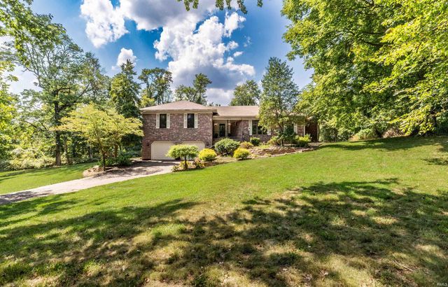 5828 Harmony Woods Lane, Evansville, IN 47720