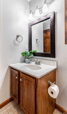 5828 Harmony Woods Lane, Evansville, IN 47720