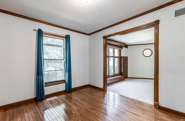 5828 Harmony Woods Lane, Evansville, IN 47720