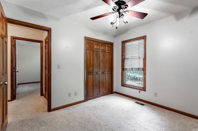 5828 Harmony Woods Lane, Evansville, IN 47720