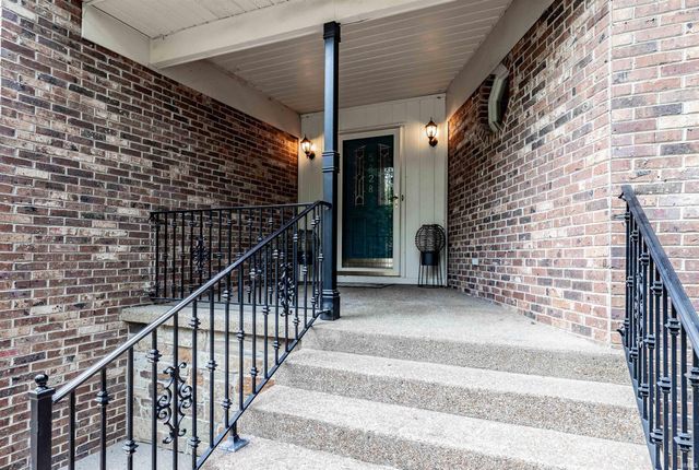 5828 Harmony Woods Lane, Evansville, IN 47720