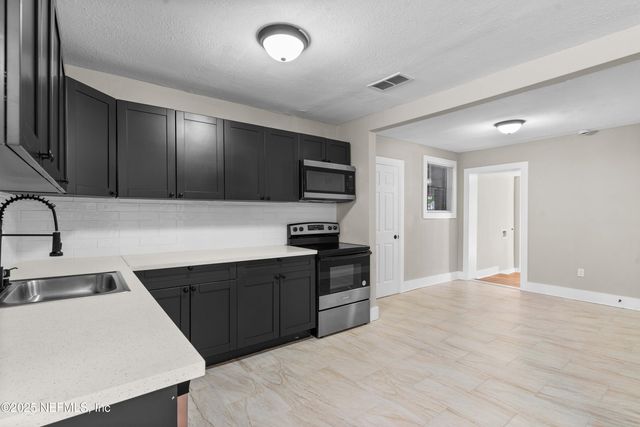 1819 W 10TH Street, Jacksonville, FL 32209