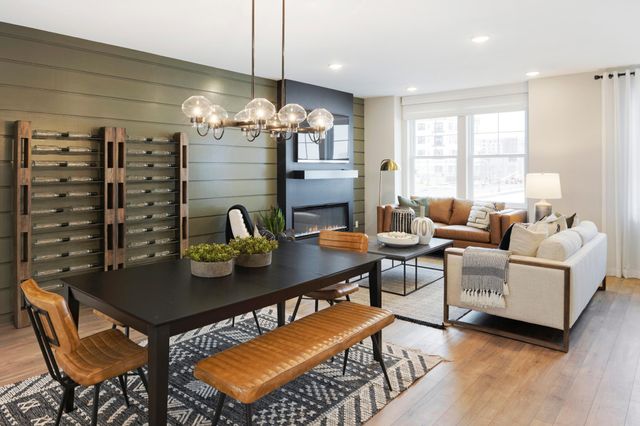 842 Woodlawn Avenue, Saint Paul, MN 55116