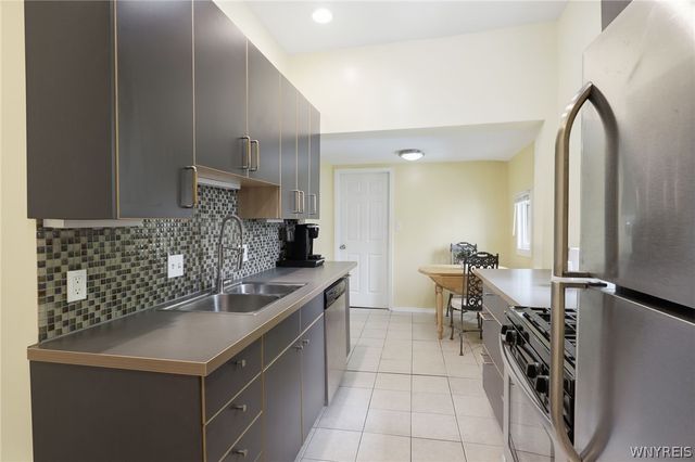 114 Whitney Place, Buffalo, NY 14201