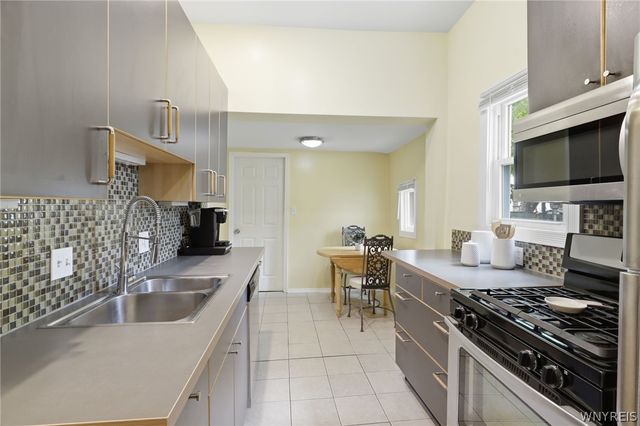 114 Whitney Place, Buffalo, NY 14201