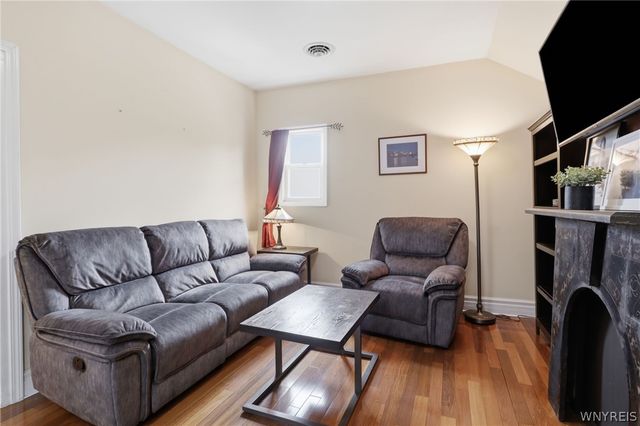114 Whitney Place, Buffalo, NY 14201