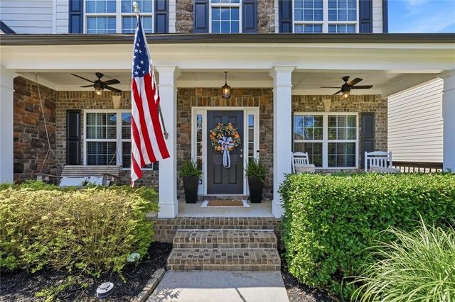 318 Lakestone Landing, Woodstock, GA 30188
