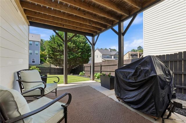 318 Lakestone Landing, Woodstock, GA 30188