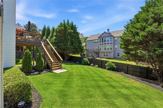 318 Lakestone Landing, Woodstock, GA 30188