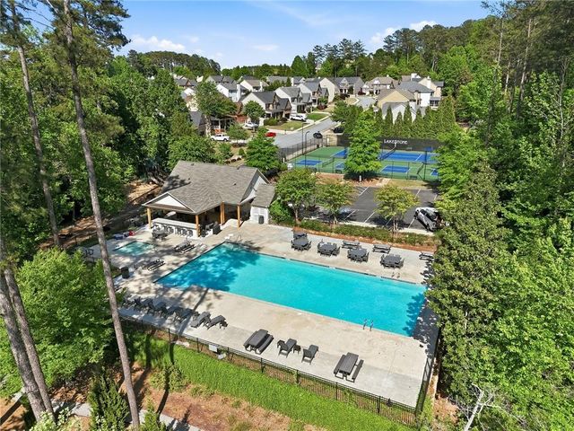 318 Lakestone Landing, Woodstock, GA 30188