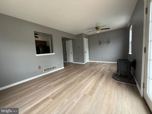 409 EDGEWOOD DR, Telford, PA 18969